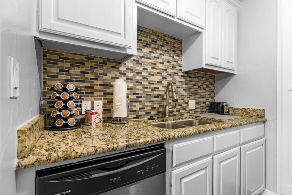 Family Friendly 2Bdrm-Walk To At&T/Cowboys Stadium Arlington Exterior foto